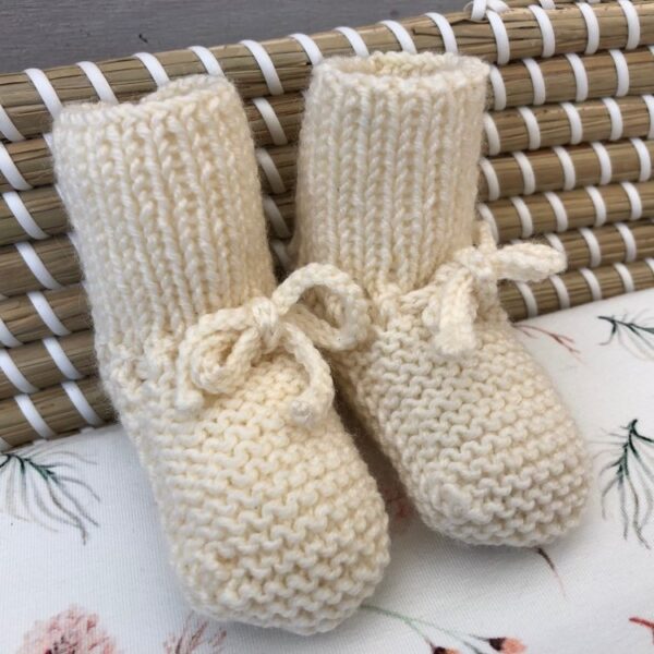 Gebreide Babyslofjes Kort Off White Merino Wol