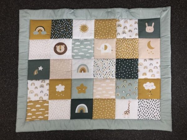 Katoen - Speelkleed met knuffels - Oudgroen - Per paneel - Afbeelding 2