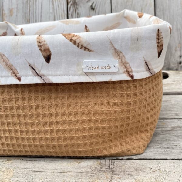 Commodemandje naturel veren met camel kleurige wafelstof - detail