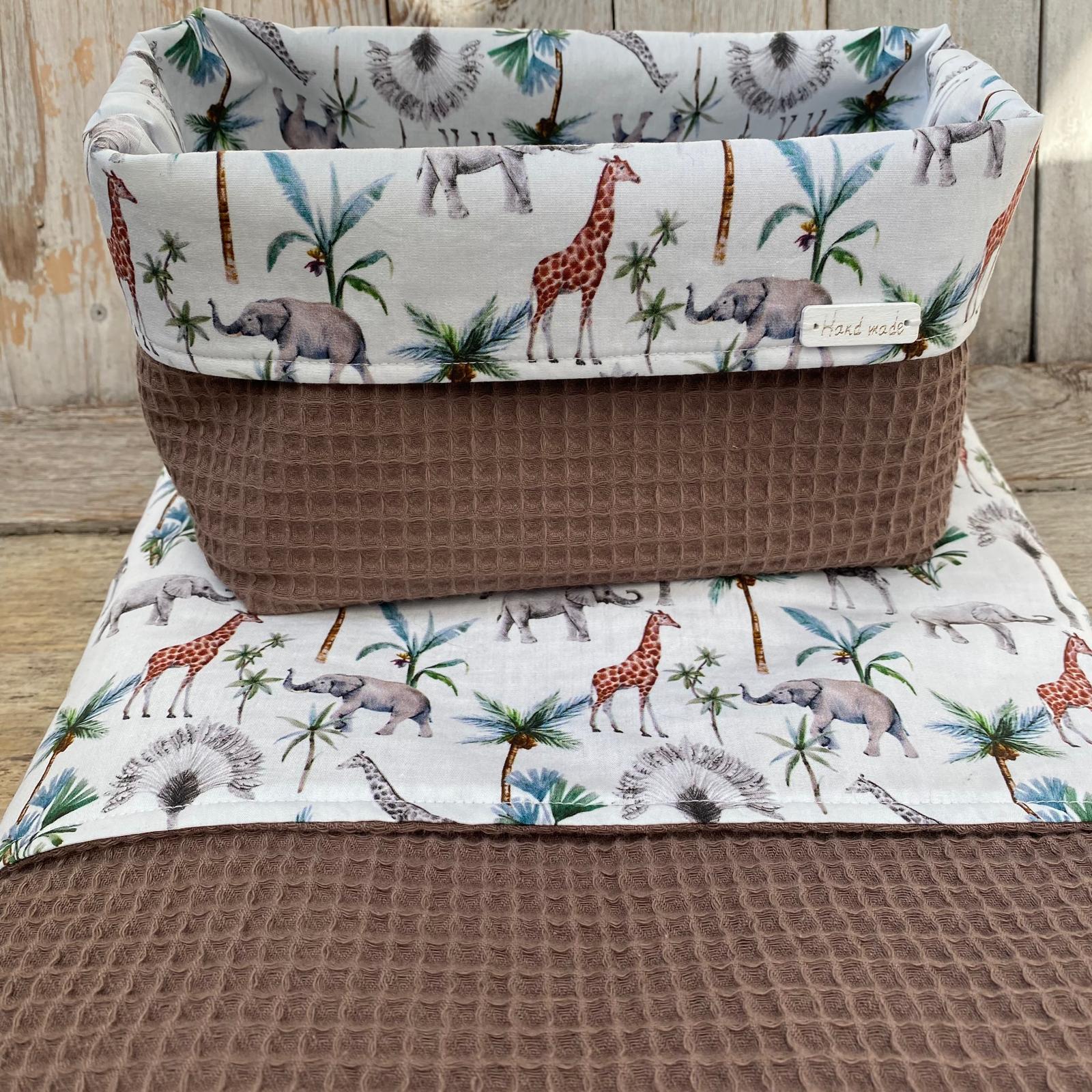 Babydeken Jungle dieren Taupe Wafelstof - In Sfeerbeeld3